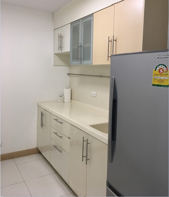 Supalai River Place ครัว.jpg