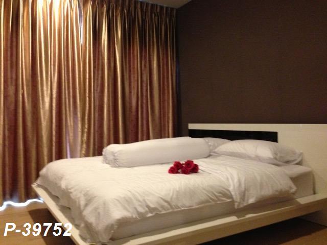 Noble Refine เตียงนอน.jpg