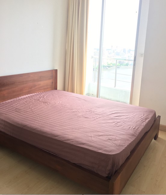 Supalai River Place เตียง.jpg