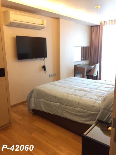 Via Botani  เตียง ทีวี.jpg