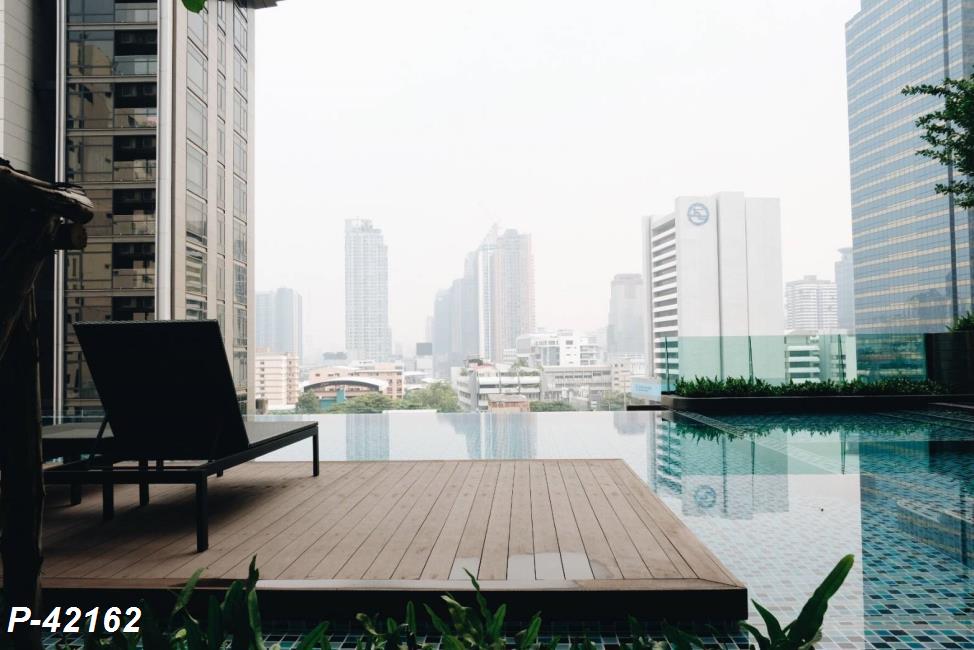 Lumpini Suite Phetchaburi-Makkasan วิวตึก.jpg