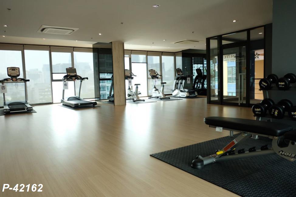 Lumpini Suite Phetchaburi-Makkasan ห้องออกกำลังกาย.jpg