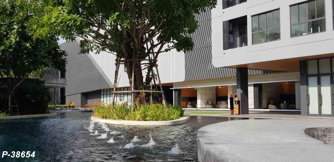 IDEO O2 ด้านหน้าคอนโด.jpg