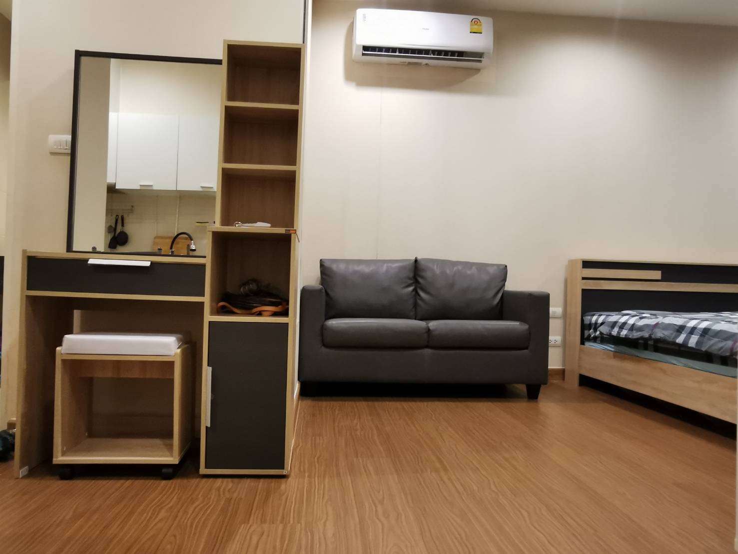 (สิริ แอท สุขุมวิท) ภายในห้อง (2).jpg