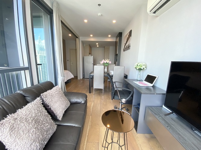 (คิว ชิดลม-เพชรบุรี ) ห้องนั่งเล่น-45.jpg