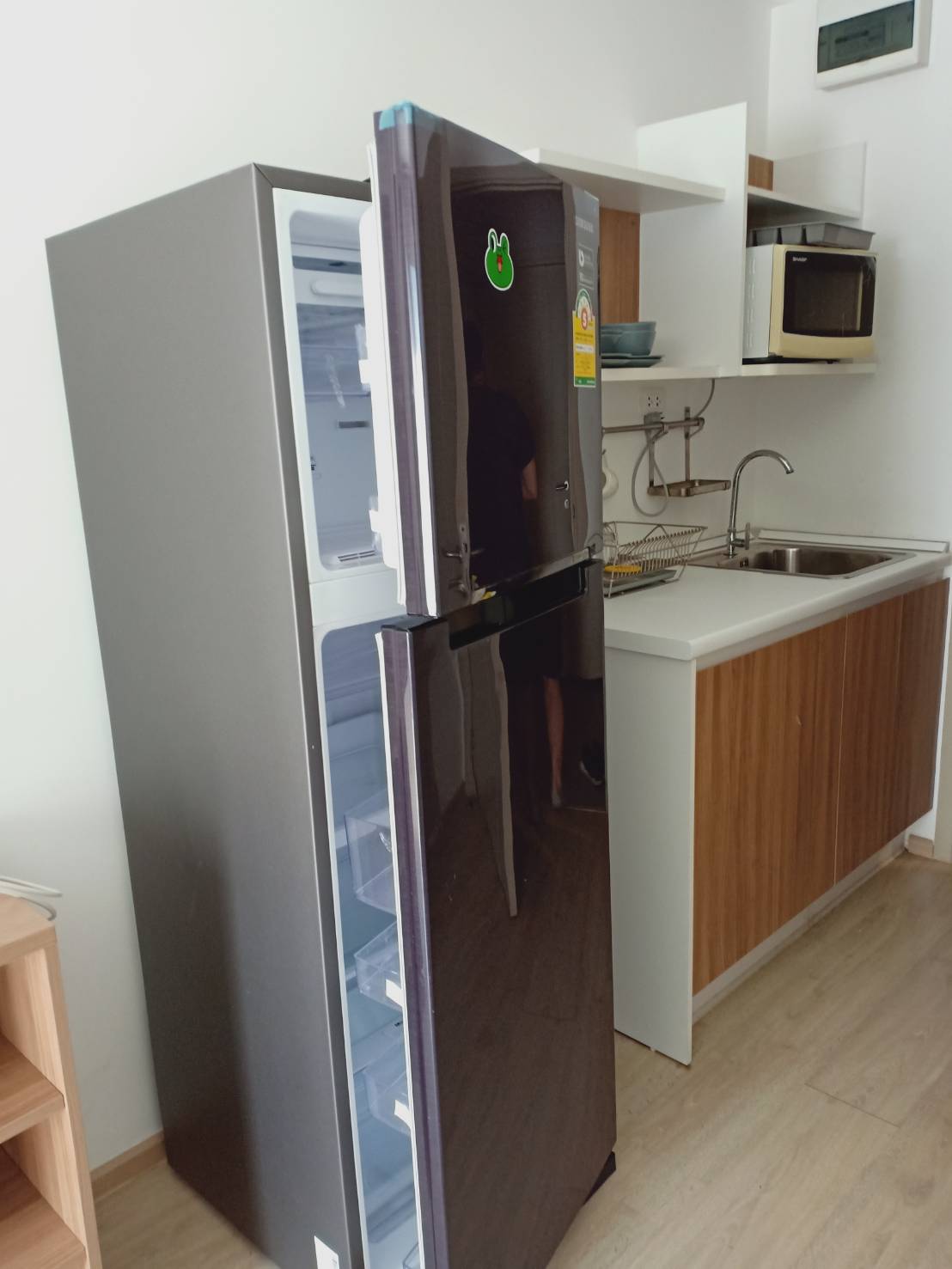 Elio Condo Sukhumvit 64  ครัว ตู้เย็น.jpg