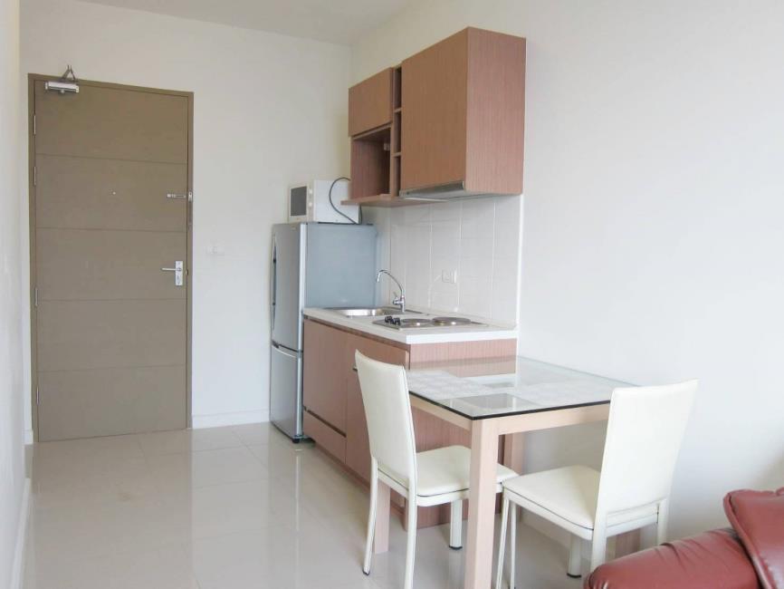 Ideo Mix Phaholyothin ครัว.jpg