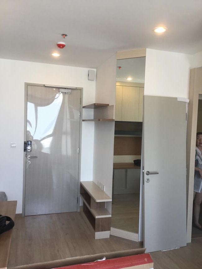 Ideo Q Chula-Samyan  ชั้นวางของ.jpg