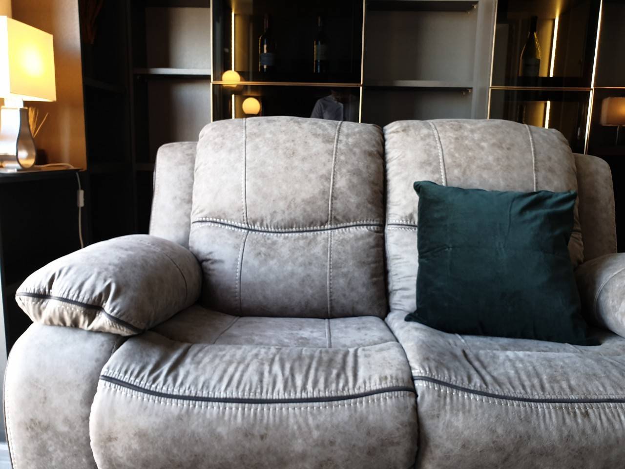 (เดอะไลน์ สุขุมวิท 101) โซฟา.jpg