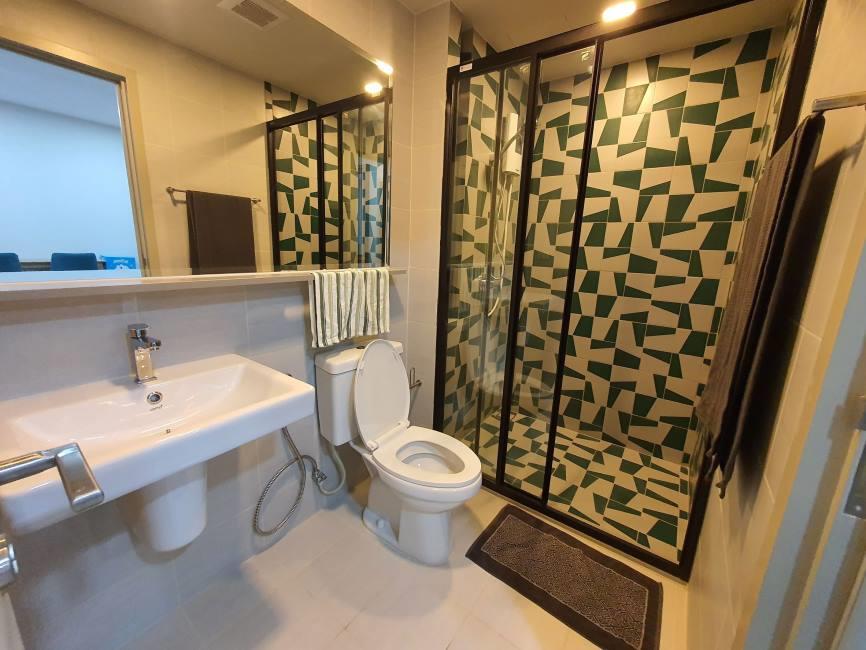 THE BASE Sukhumvit 50 ห้องน้ำ.jpg