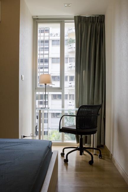 Via 31 เก้าอี้ หน้าต่าง.jpg