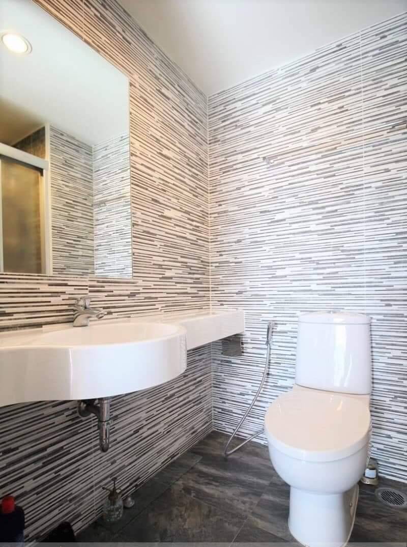 ลุมพินี พาร์ค พระราม 9 - รัชดา (ห้องน้ำ).jpg