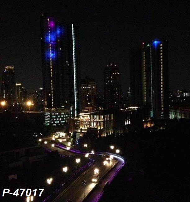 The Base Sukhumvit 77 เมือง (กลางคืน).jpg