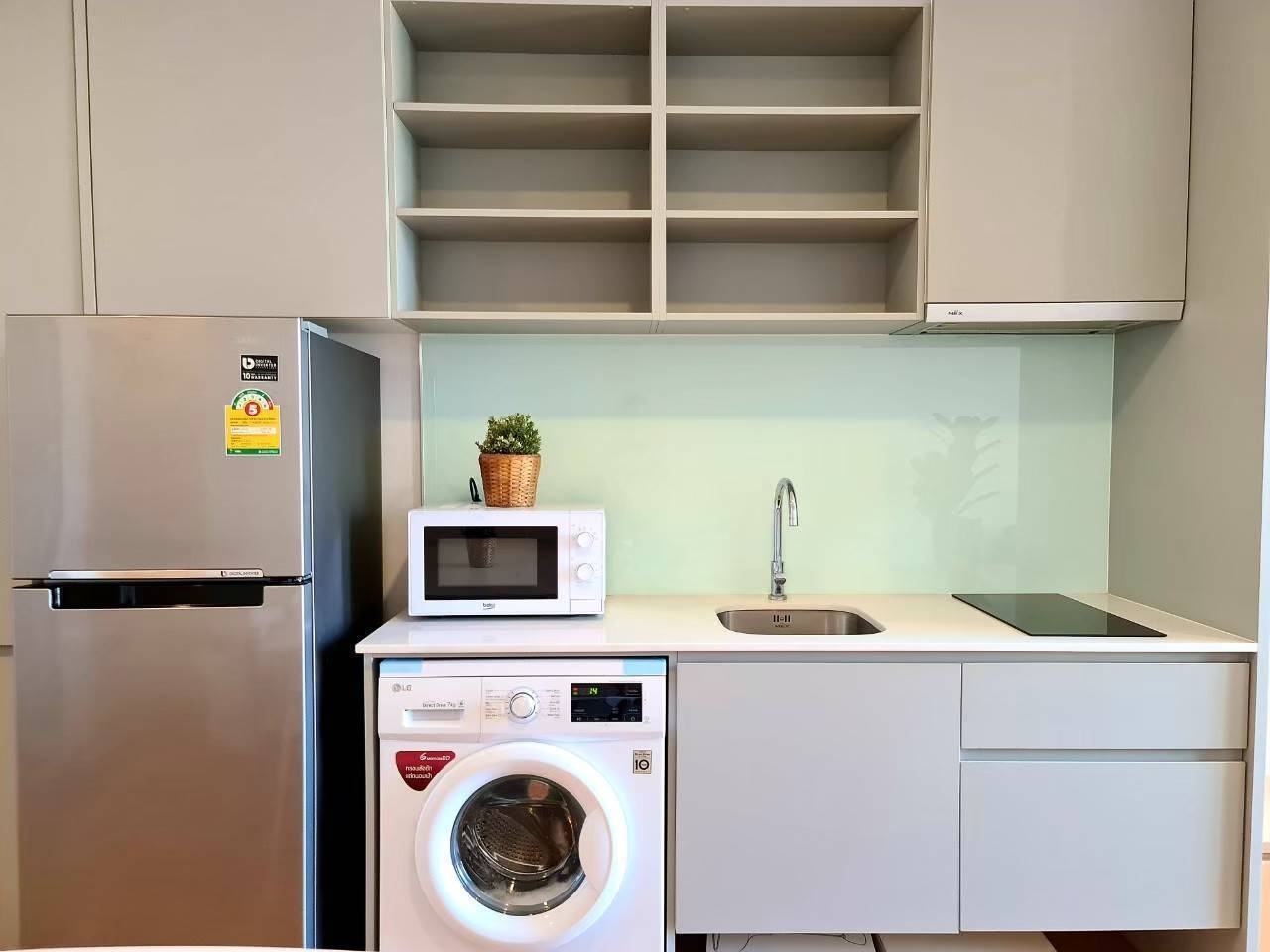 (โนเบิล รีโว สีลม) เคานืเตอร์ครัว.jpg