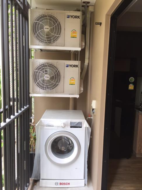 (บลอสซั่ม คอนโด สาทร-เจริญราษฎร์) เครื่องซักผ้า.jpg