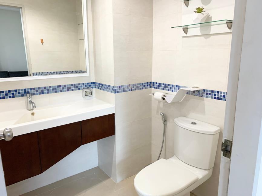 (ไลฟ์ แอท รัชดา-ห้วยขวาง) ห้องน้ำ.jpg