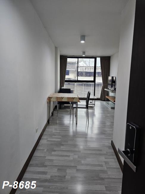 P-8685 (1).jpg
