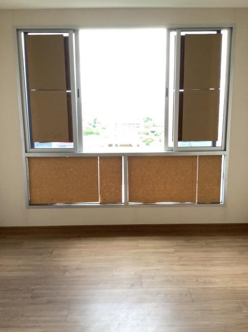 (เดอะ ทรี บางโพ สเตชั่น) หน้าต่าง.jpg