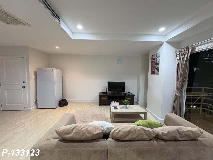 line_oa_chat_260726_160309_group_2.jpg