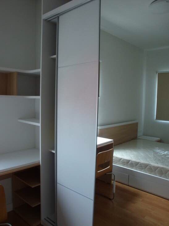 My Condo Sathorn - Taksin ตู้เสื้อผ้า.jpg