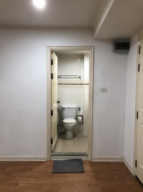 Lumpini Ville Cultural Center ห้องน้ำ.jpg