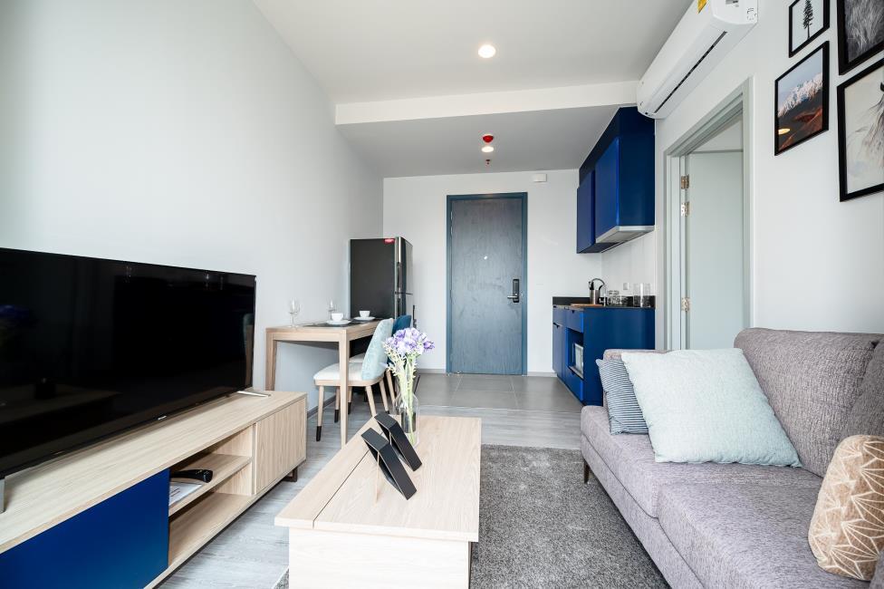 XT Ekkamai ทีวี  ครัว โซฟา.jpg