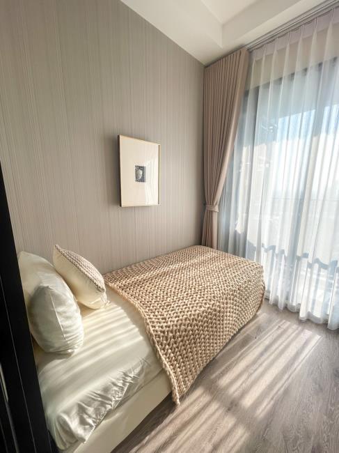 Knightsbridge Prime Onnut  เตียง.jpg