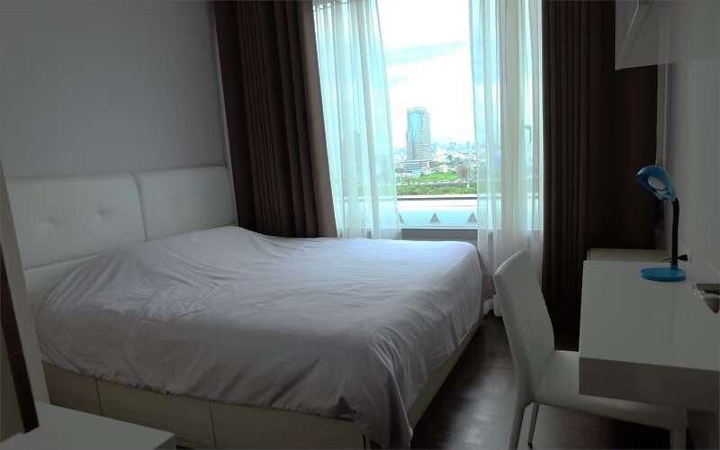 Q Asoke เตียงนอน.jpg