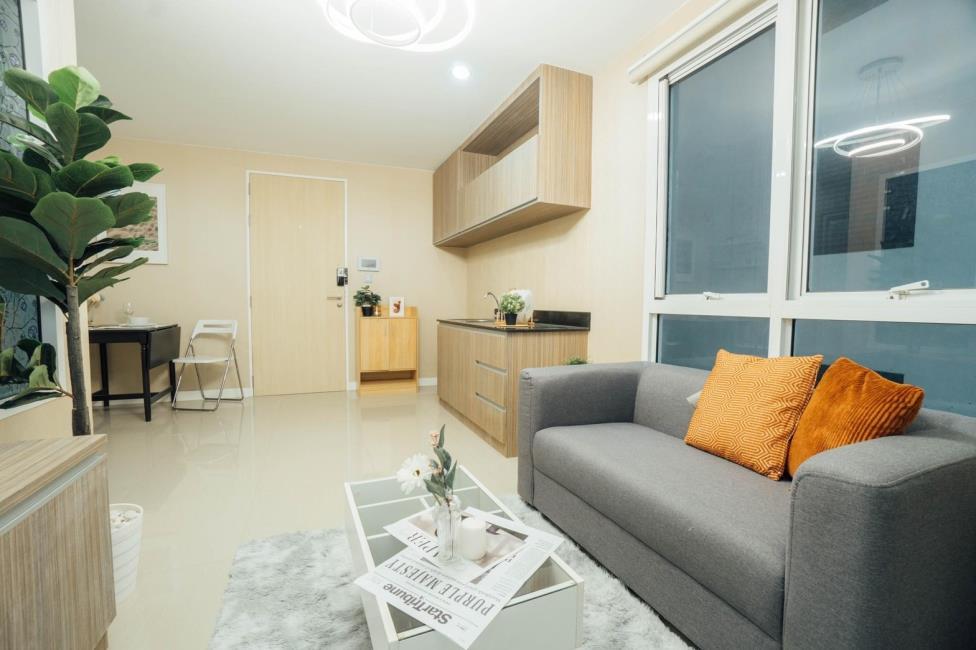 (เดอะ ซีรีส์ อุดมสุข) ภายในห้อง.jpg