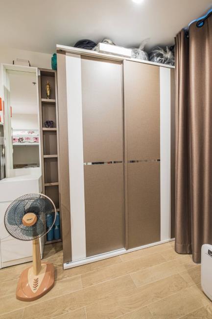 (ไอดีโอ โมบิ บางซื่อ แกรนด์ อินเตอร์เชนจ์) ตู้เสื้อผ้า.jpg