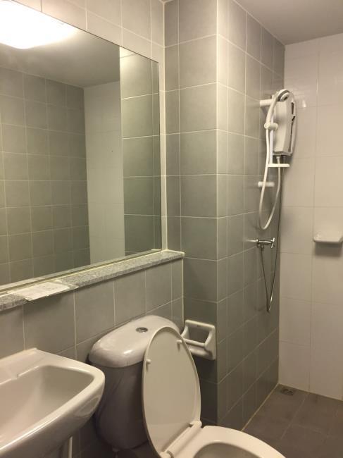 Aspire Sathorn-Taksin  ห้องน้ำ.jpg