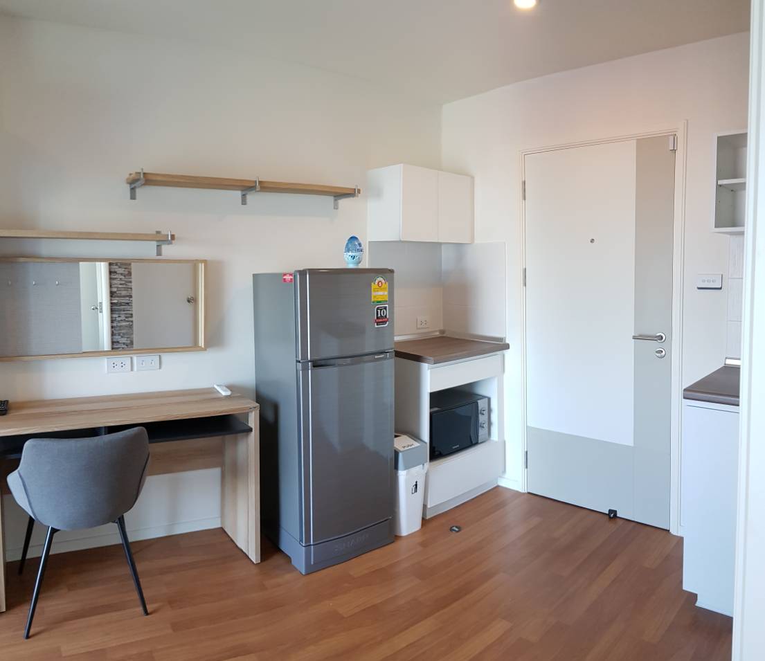 The Selected Kaset-Ngamwongwan by L.P.N. ครัว.jpg