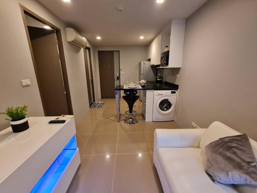 Mirage Sukhumvit 27 โซฟา.jpg