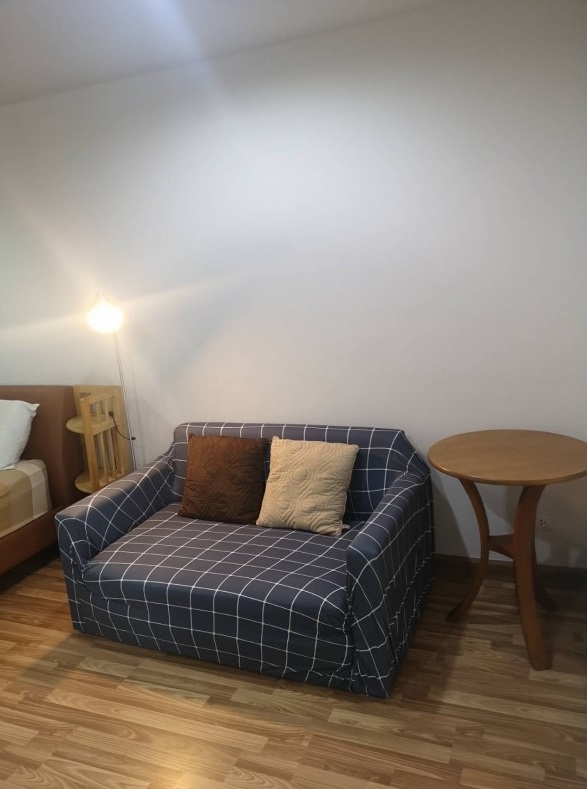 Regent Home 19 Sukhumvit 93 โซฟา.jpg