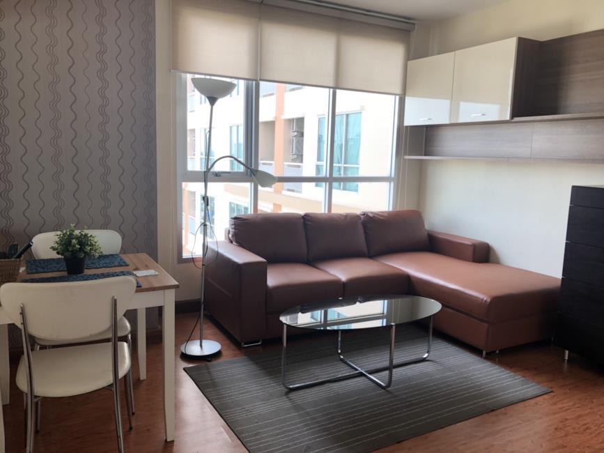 Life @ Sukhumvit 65 โซฟา.jpg