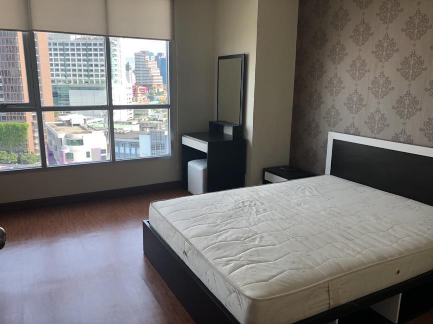 Life @ Sukhumvit 65 เตียงนอน.jpg