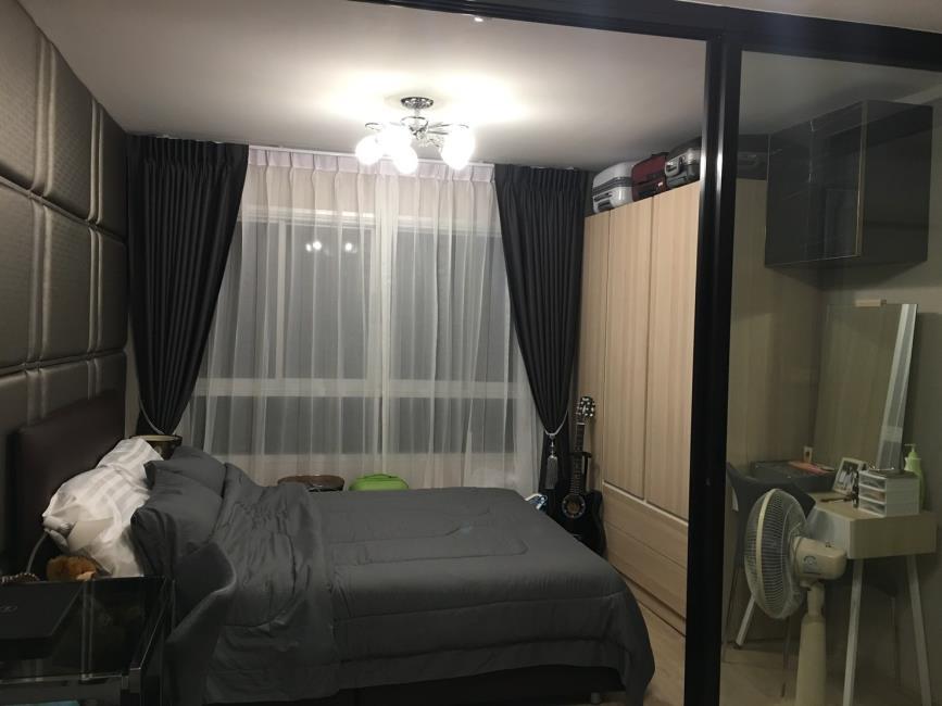 Elio Del Ray เตียงนอน.jpg