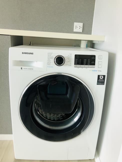 The Key Sathorn-Charoenraj เครื่องซักผ้า.jpg