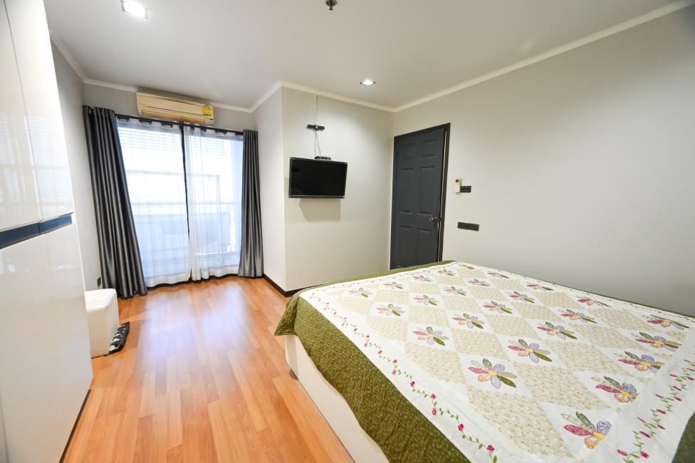 Lumpini Place Ratchada-Thapra เเอร์ ทีวี.jpg