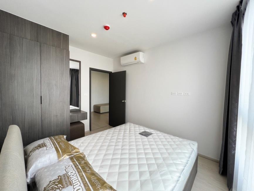 Elio Del Nest Udomsuk เตียงนอน ตู้เสื้อผ้า.jpg