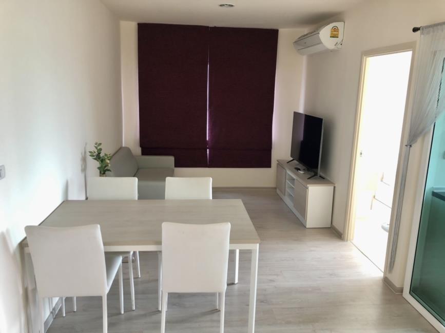 แอสปาย รัชดา-วงศ์สว่าง โต๊ะอาหาร.jpg