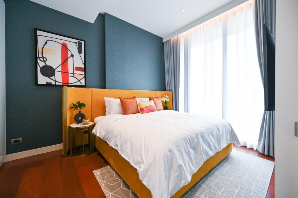 KHUN by YOO inspired by Starck เตียงนอน.jpg