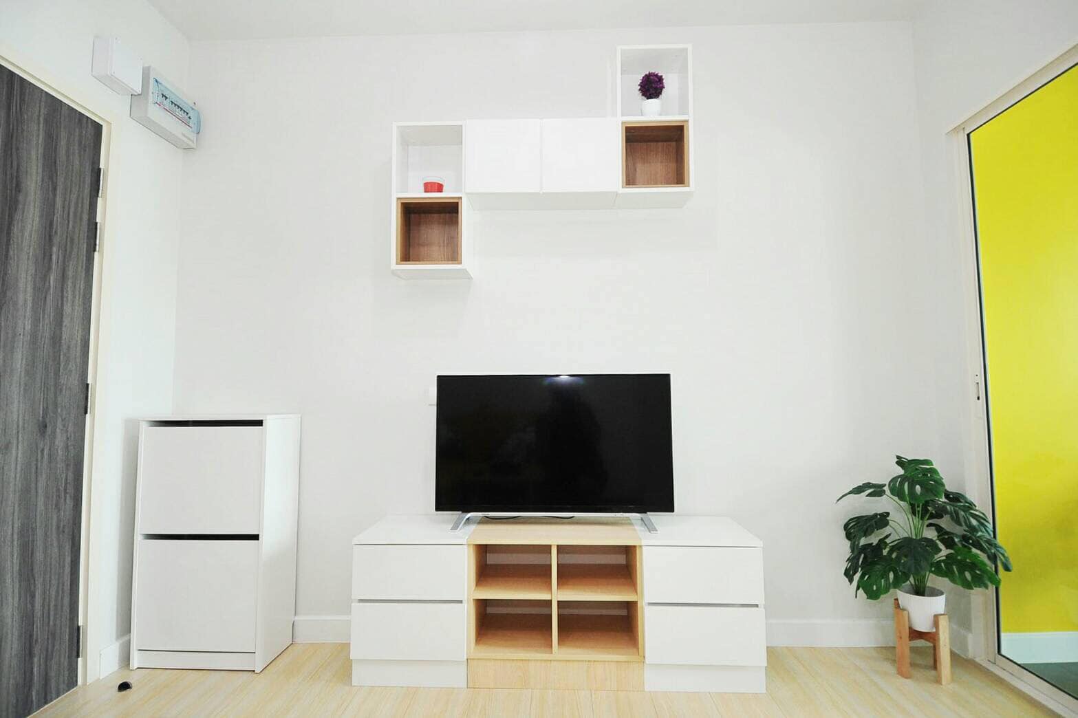 (เมโทร สกาย วุฒากาศ) ทีวี.jpg