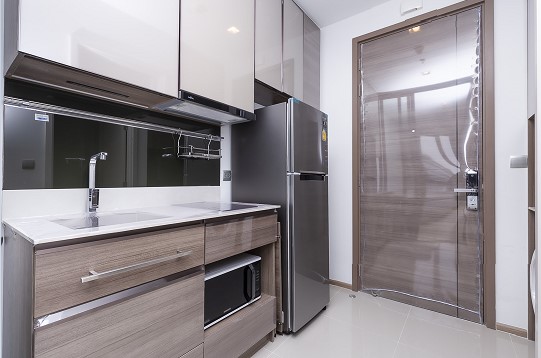 THE LINE Phahol-Pradipat ครัว.JPG