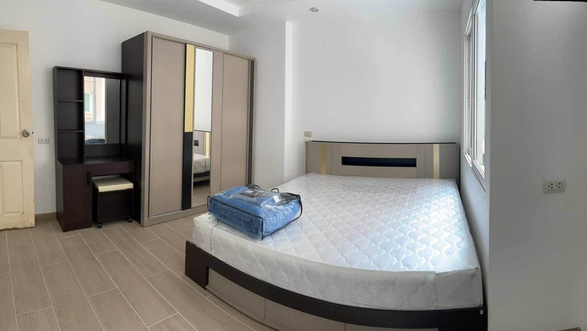 Happy Condo Ratchada 18 เตียงนอน.jpg