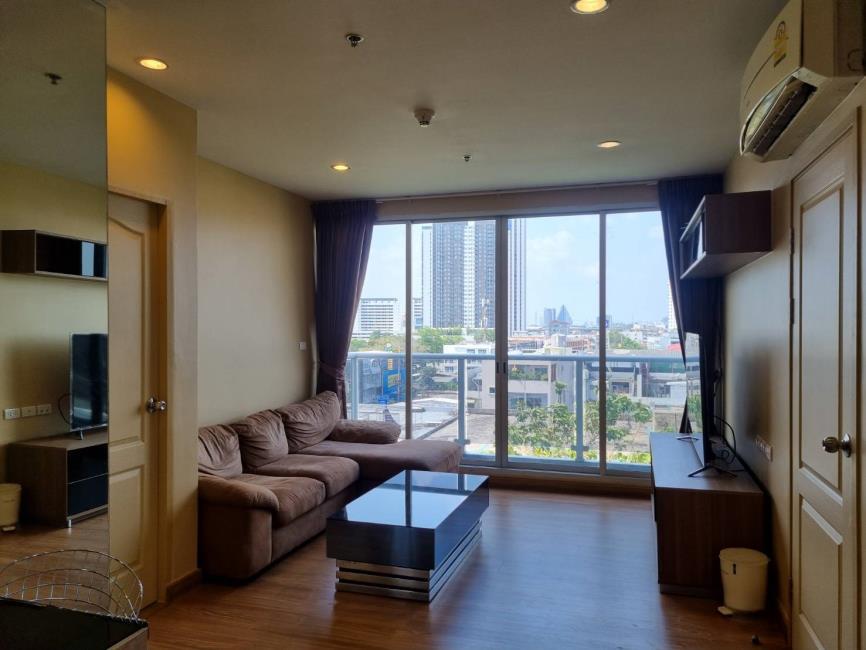 The Tree Bang Po Station โซฟา.jpg