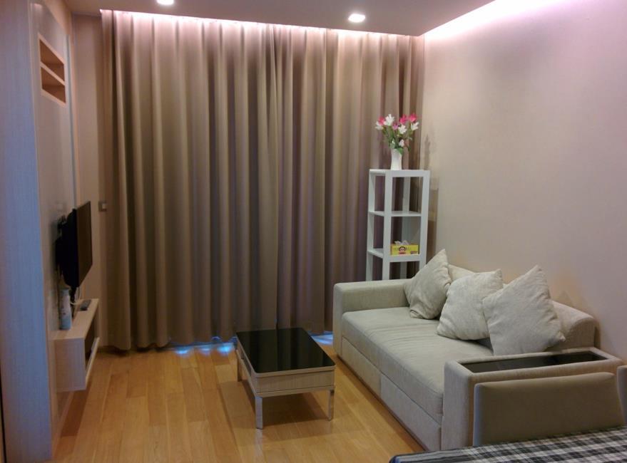 The Address Asoke ทีวี โซฟา.jpg