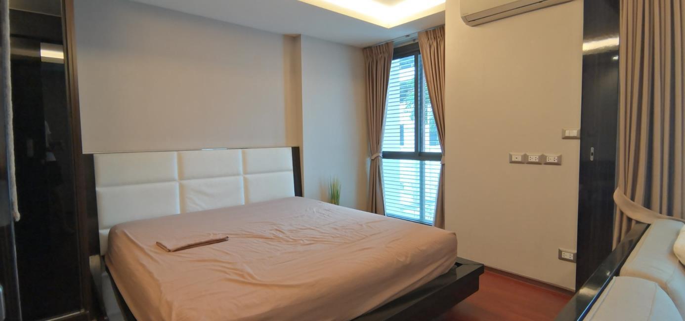 The Address Sukhumvit 61 เตียงนอน.jpg