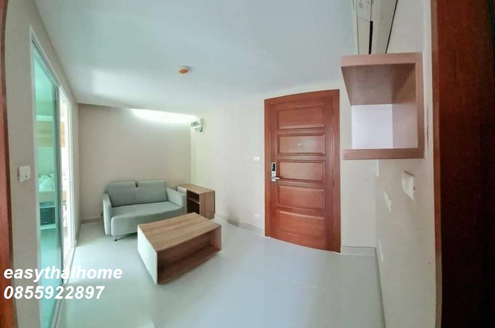 Emerald Residence Ratchada โซฟส.jpg