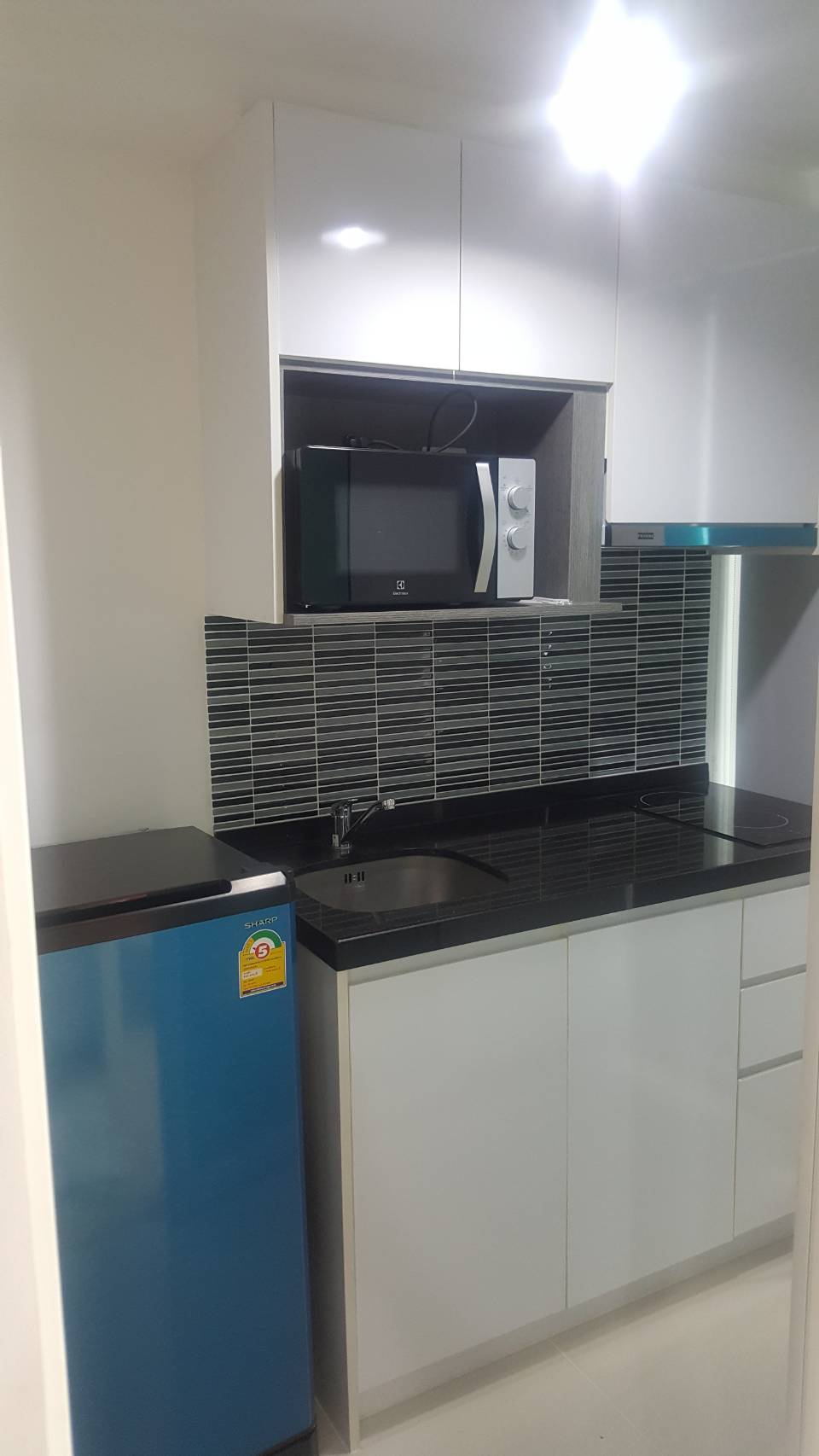 Chateau in Town Sukhumvit 64 มุมครัว.jpg